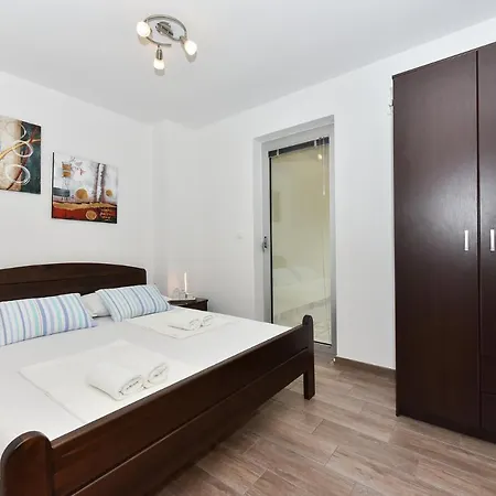 Iva Apartment