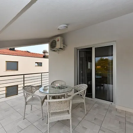 Iva Apartment