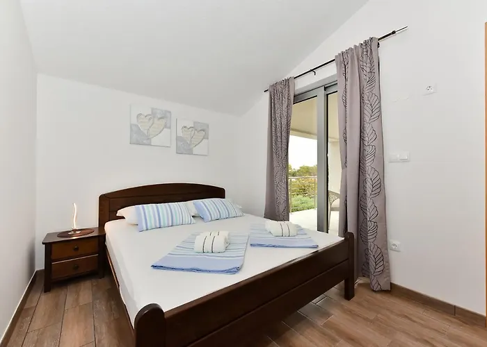Апартаменты Apartmani Iva Вир